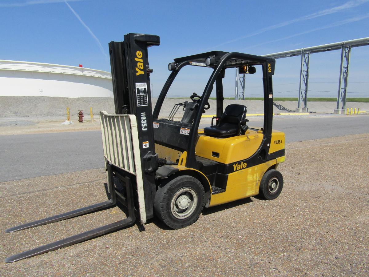 2011 Yale Forklift - 4800 Lb. Capacity 